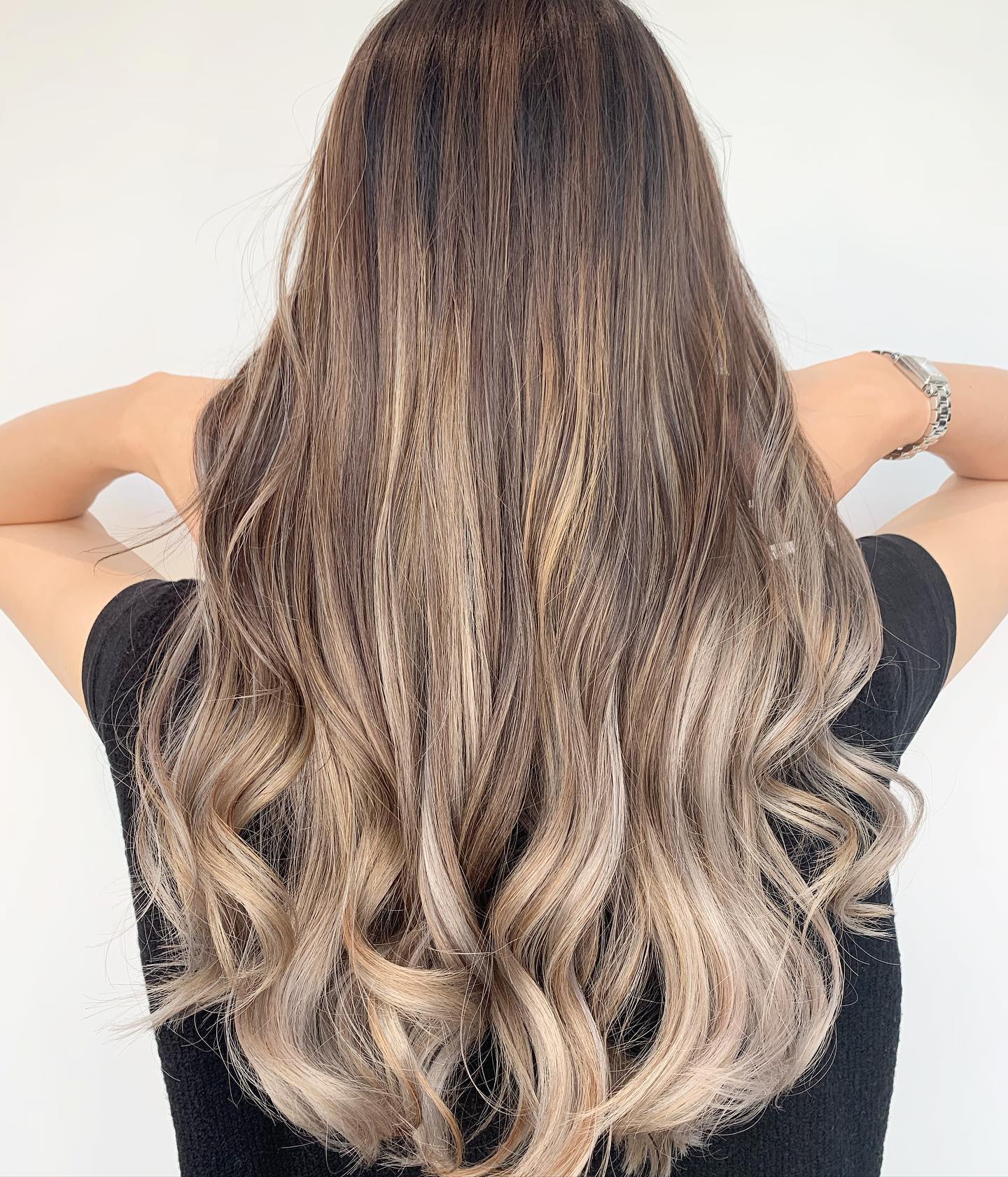 赤津 まゆ美(あかっちゃん) — stair:case TOPカラーリスト